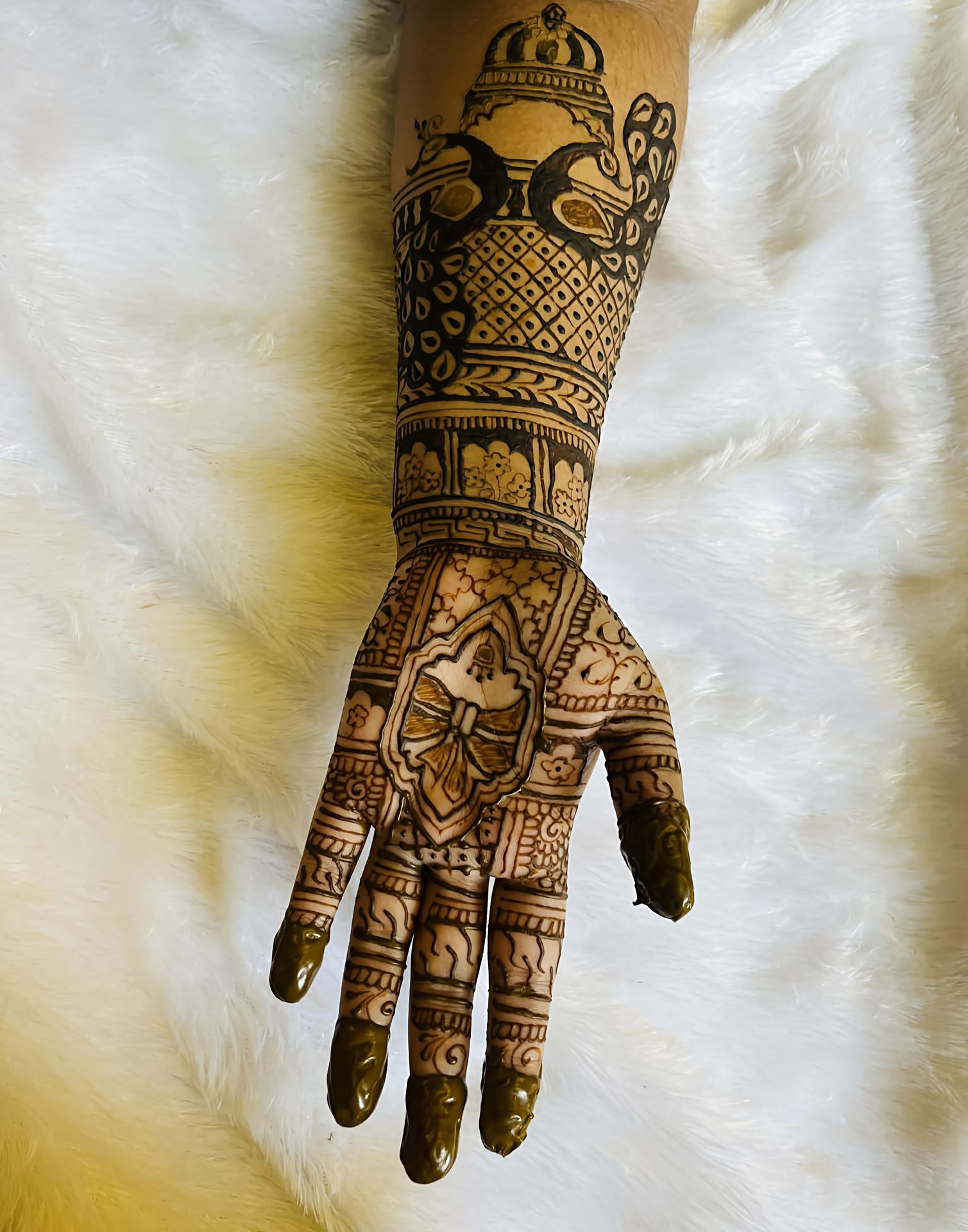 shreyashiz mehndi art