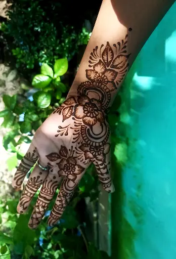 Modern Mehndi
